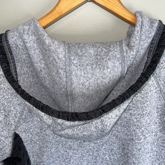 Tek Gear zip up hoodie w front pockets - perfect condition - Picture 9 of 10